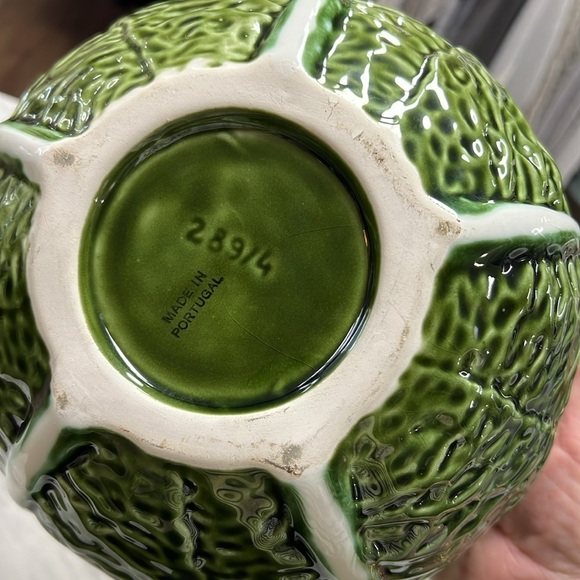 Cabbage Leaf Tureen Set. Tureen, Lid, Ladle, Four Bowls. Ceramic from Portugal - Picture 10 of 15
